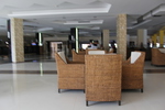 Мека мебел от естествен ратан за дома и заведението
